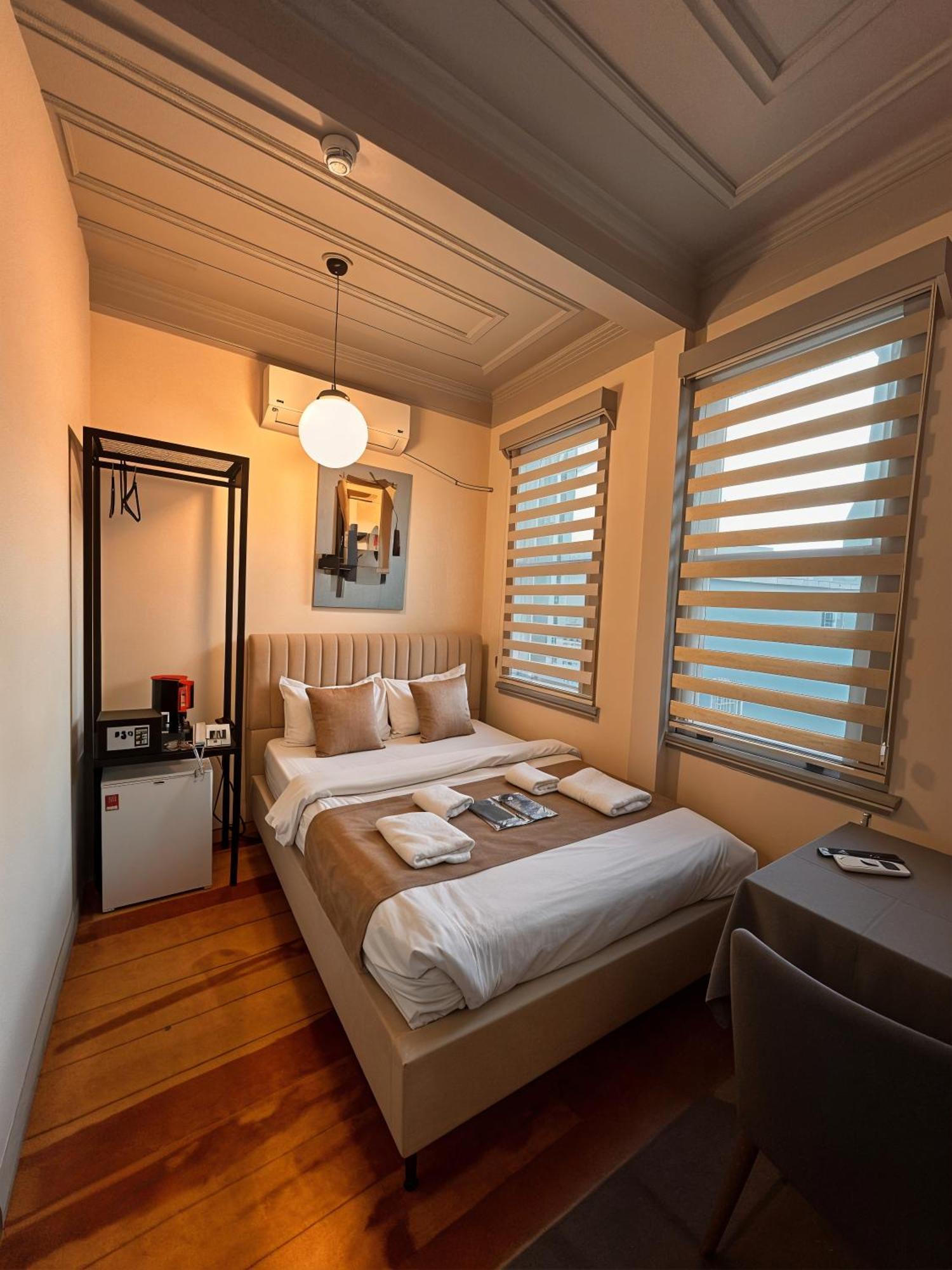 Gen Plus Istanbul Exterior photo